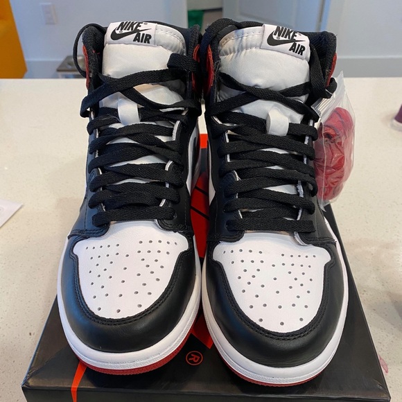 Jordan Black Toe 1’s 2016 - Picture 4 of 7